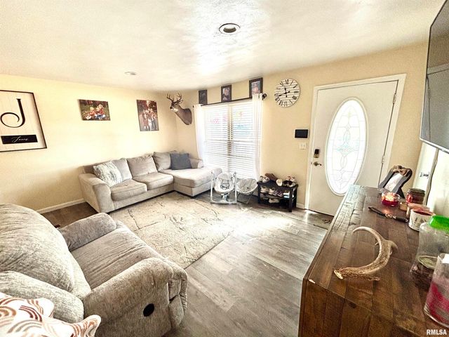 1012 W 4TH Street, Centralia, IL 62801