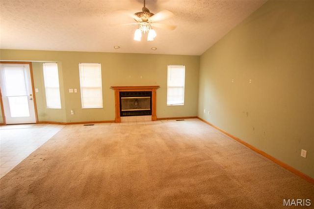 9 Pinebrooke, Troy, IL 62294