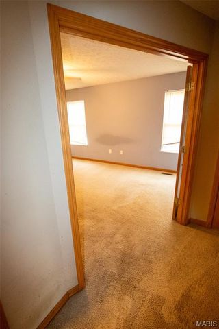 9 Pinebrooke, Troy, IL 62294
