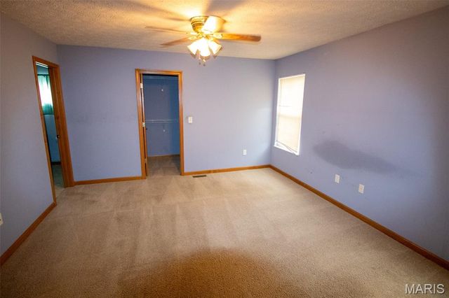 9 Pinebrooke, Troy, IL 62294