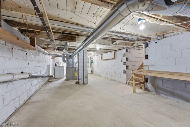 912 Essig Court NW, Canton, OH 44703