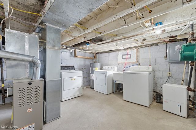 912 Essig Court NW, Canton, OH 44703