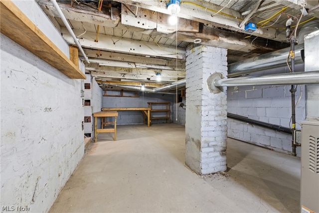 912 Essig Court NW, Canton, OH 44703