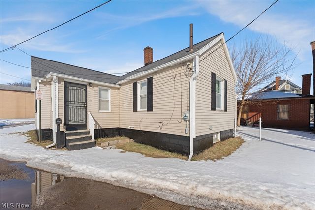 912 Essig Court NW, Canton, OH 44703