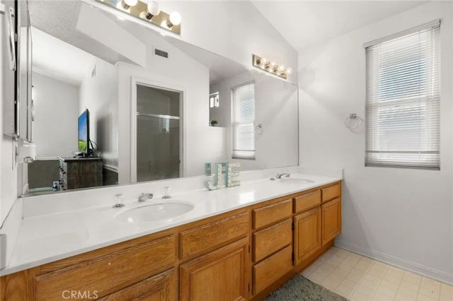 39885 Wild Canary Ln, Murrieta, CA 92562
