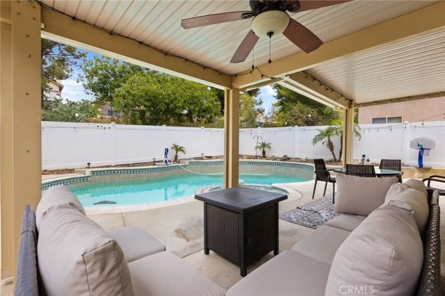 39885 Wild Canary Ln, Murrieta, CA 92562