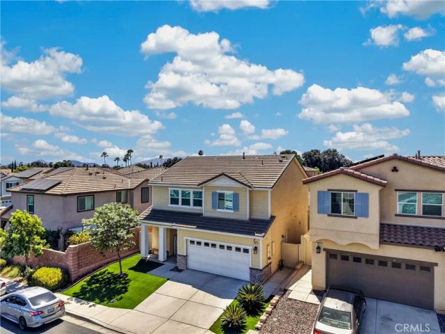 860 S Sumac, Rialto, CA 92376