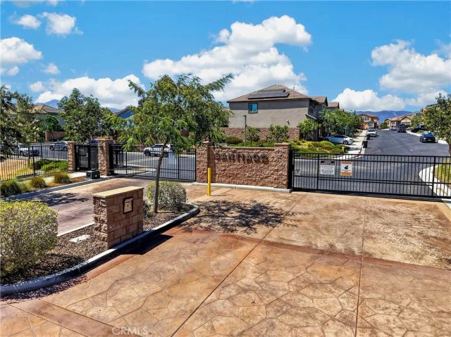 860 S Sumac, Rialto, CA 92376