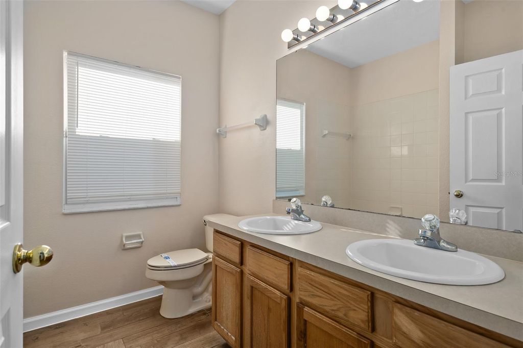 Image 19 of property listing at 1513 HARRIER DRIVE, Orlando, FL 32837