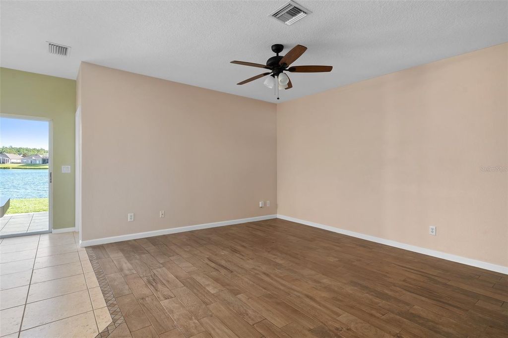 Image 10 of property listing at 1513 HARRIER DRIVE, Orlando, FL 32837
