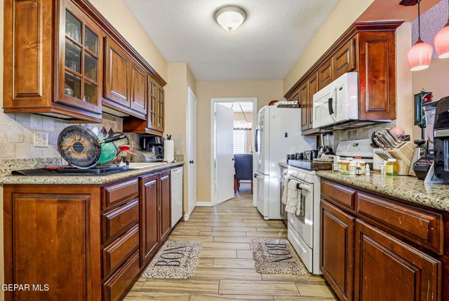 2813 Doug Ford Drive, El Paso, TX 79935