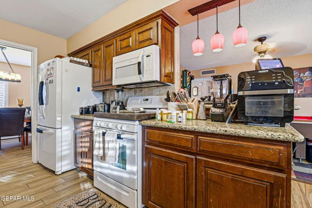 2813 Doug Ford Drive, El Paso, TX 79935