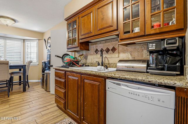 2813 Doug Ford Drive, El Paso, TX 79935