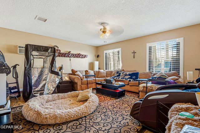 2813 Doug Ford Drive, El Paso, TX 79935