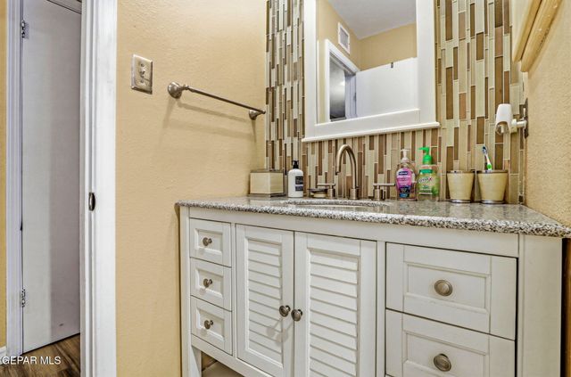 2813 Doug Ford Drive, El Paso, TX 79935
