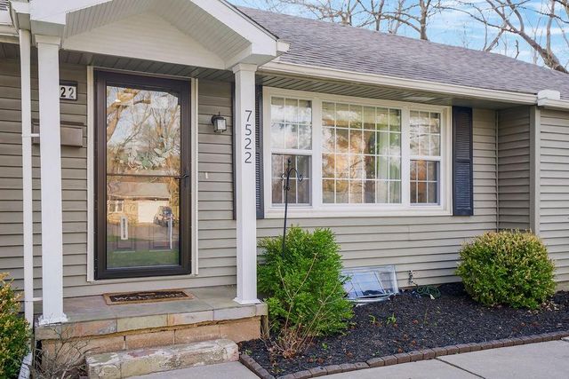 7522 HARDY Street, Overland Park, KS 66204