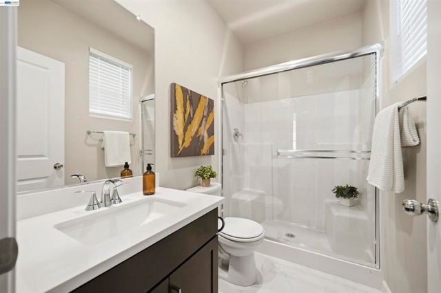 200 De Bord Dr, Tracy, CA 95376
