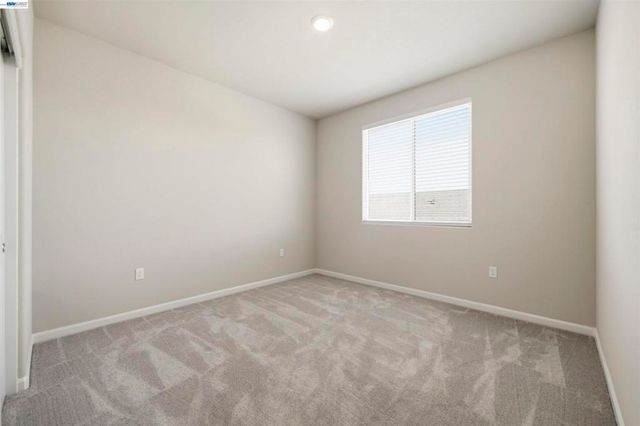 200 De Bord Dr, Tracy, CA 95376