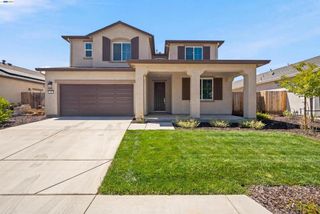 200 De Bord Dr, Tracy, CA 95376