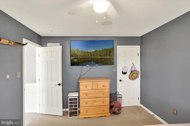30 PENNWOOD DR, Morgantown, PA 19543