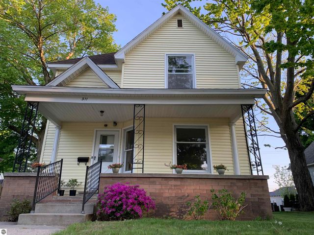 311 W 12th Street, Traverse City, MI 49684