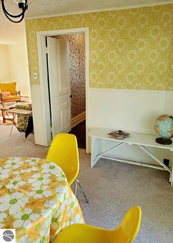 311 W 12th Street, Traverse City, MI 49684