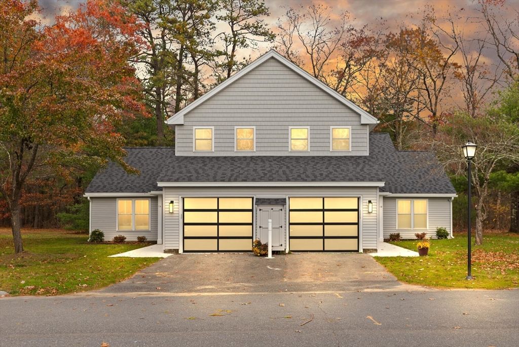 9 Barracks Road 9, Hudson, MA 01749