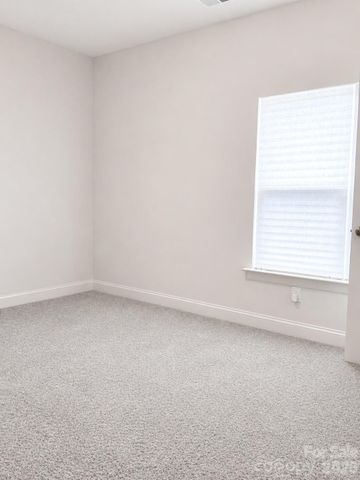 1418 Azalea Avenue, Kannapolis, NC 28081