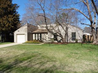 1343 Cypress PL, Chesapeake, VA 23320