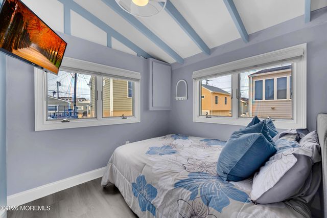 104 W Penguin Way, Lavallette, NJ 08735
