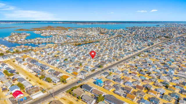104 W Penguin Way, Lavallette, NJ 08735