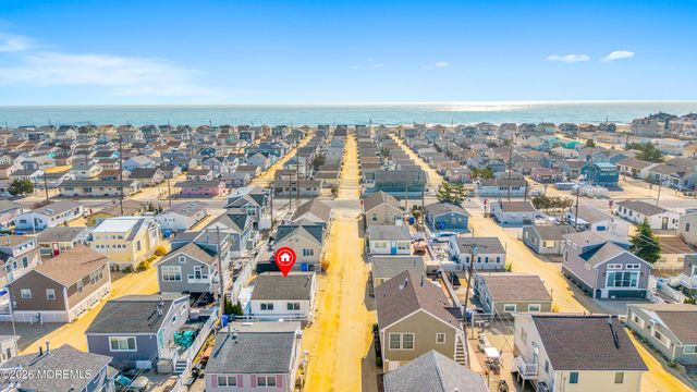 104 W Penguin Way, Lavallette, NJ 08735