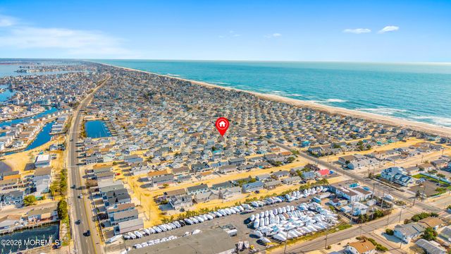 104 W Penguin Way, Lavallette, NJ 08735