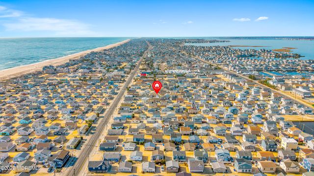 104 W Penguin Way, Lavallette, NJ 08735
