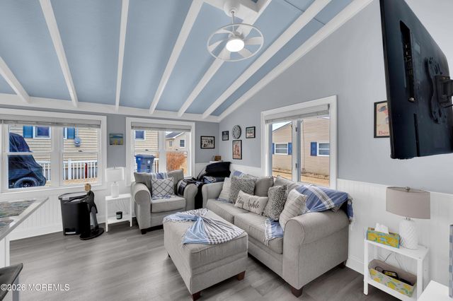 104 W Penguin Way, Lavallette, NJ 08735