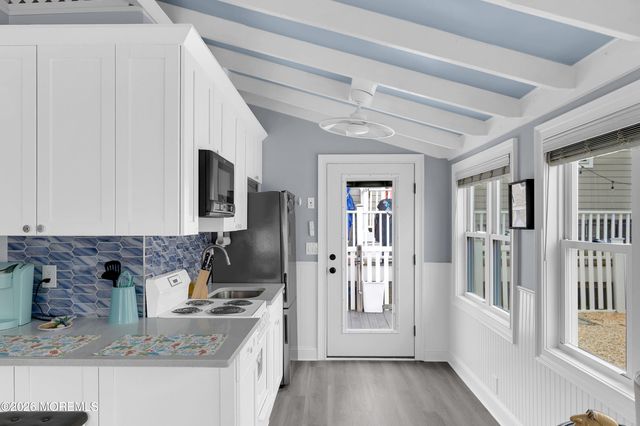 104 W Penguin Way, Lavallette, NJ 08735