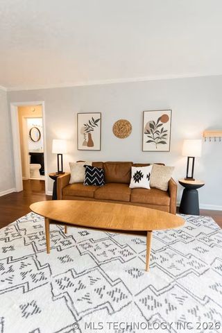 1727 S Knoxville Avenue, Tulsa, OK 74112