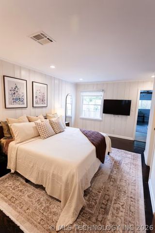 1727 S Knoxville Avenue, Tulsa, OK 74112