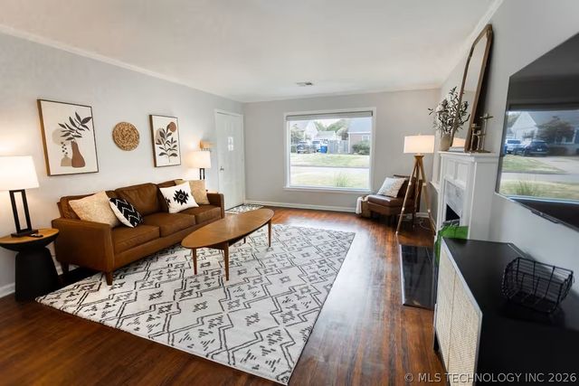 1727 S Knoxville Avenue, Tulsa, OK 74112