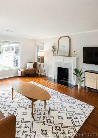 1727 S Knoxville Avenue, Tulsa, OK 74112