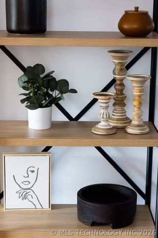 1727 S Knoxville Avenue, Tulsa, OK 74112