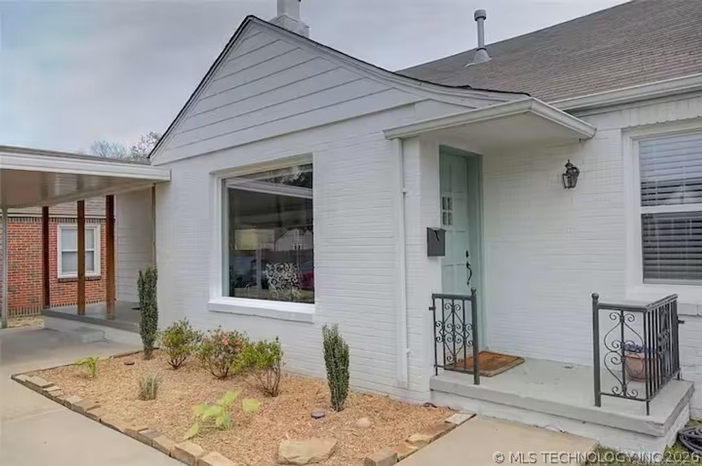 1727 S Knoxville Avenue, Tulsa, OK 74112