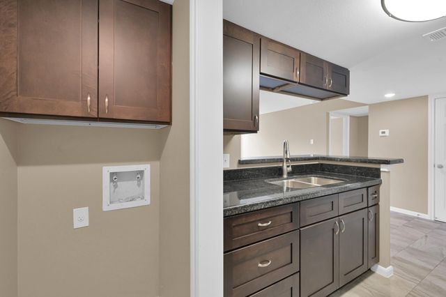 3919 Fairmont Parkway 143, Pasadena, TX 77504