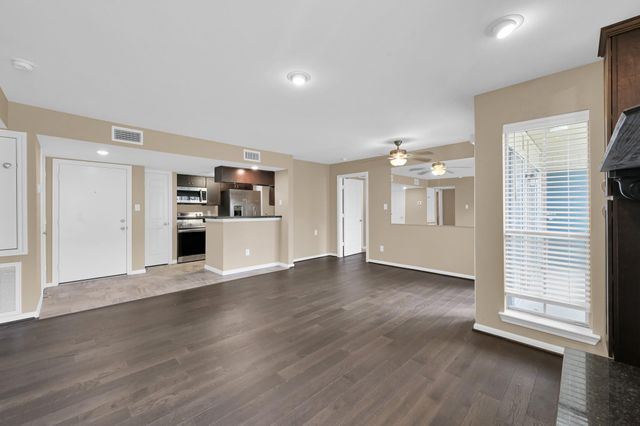 3919 Fairmont Parkway 143, Pasadena, TX 77504