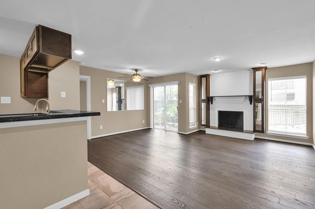 3919 Fairmont Parkway 143, Pasadena, TX 77504
