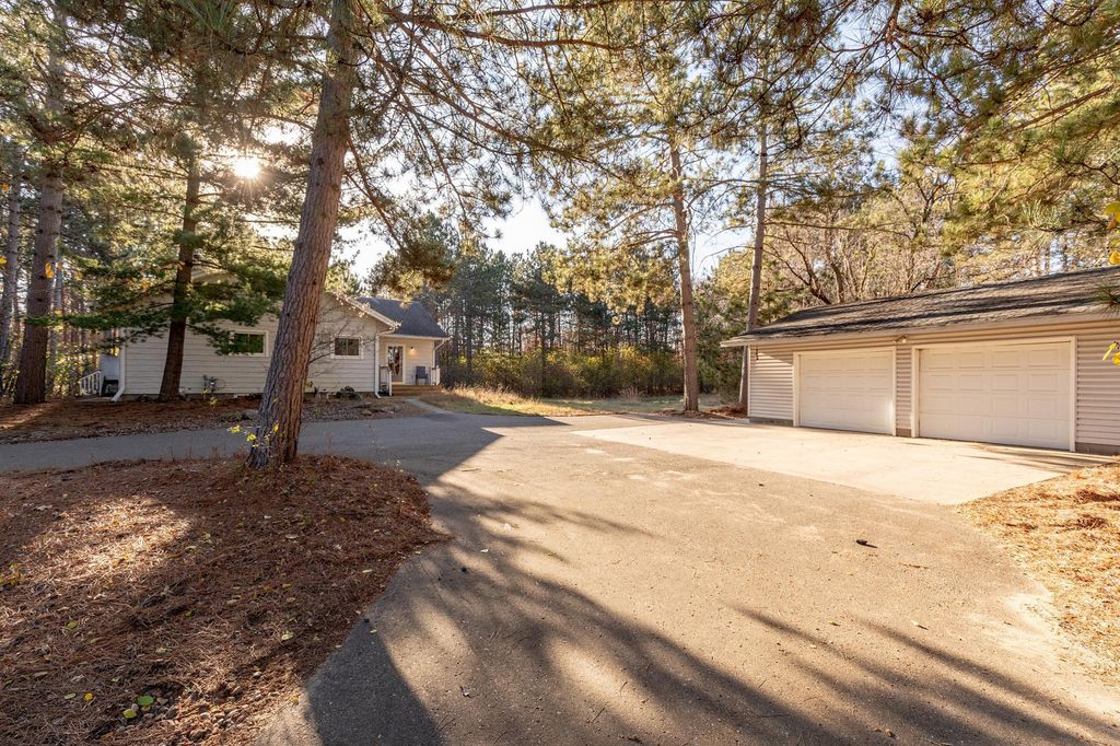 14867 Lynwood Drive, Baxter, MN 56425