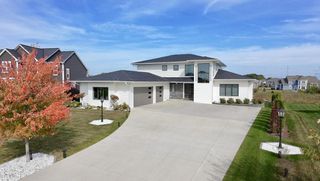 10874 N Tartan COURT, Mequon, WI 53097