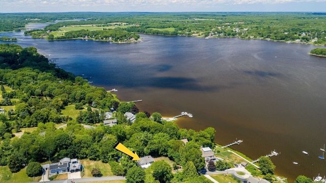 24 David Road, Westport, MA 02790