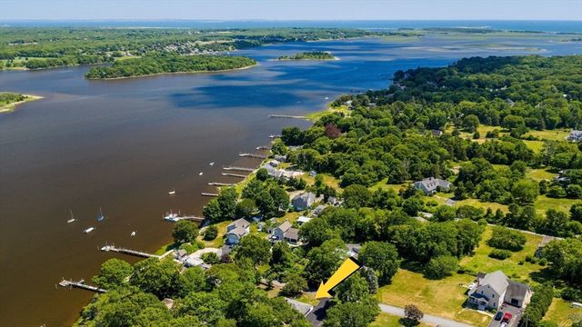 24 David Road, Westport, MA 02790