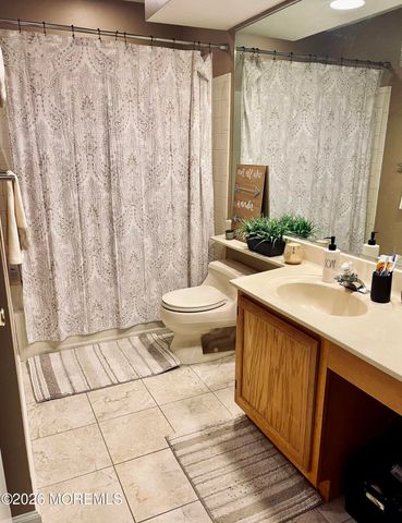 398 Brookview Court, Howell, NJ 07731